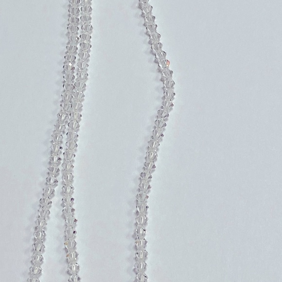Very Pretty Clear Bead Costume Jewelry Necklace - Picture 3 of 7